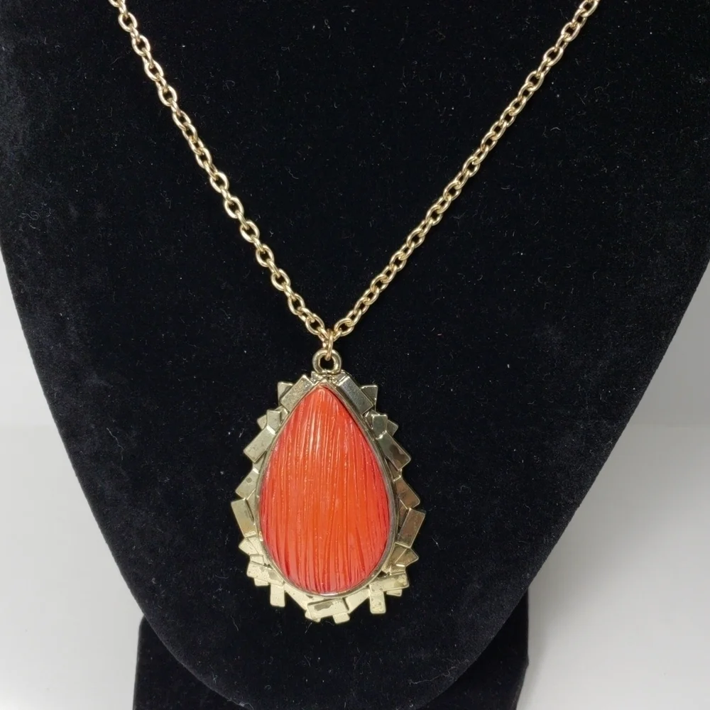 Red Teardrop Necklace & Earrings Set – Gold Statement Pendant Jewelry for Women